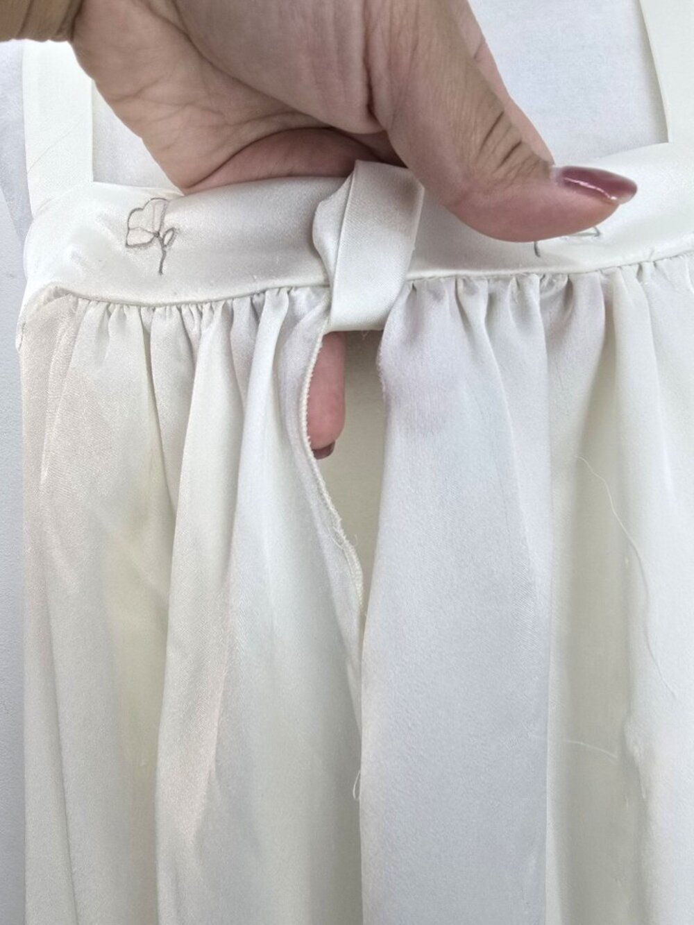 VTG 80s Lucie Ann Shiny Satin Long Ivory Peignoir Dress Nightgown Women S - Picture 3 of 8